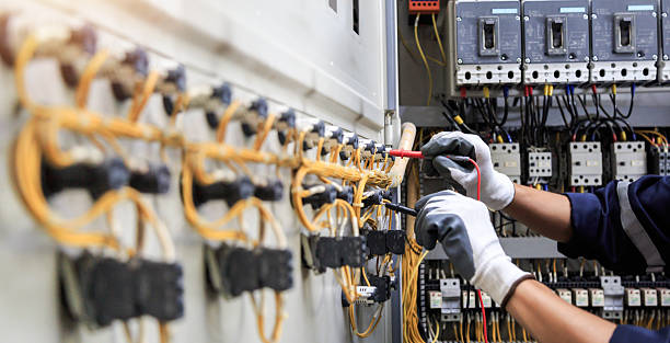 Professional Electrician technician working in Prestbury, IL